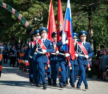 В Оренбурге стартовал окружной финал военно-спортивной игры «Зарница Поволжья - 2015»